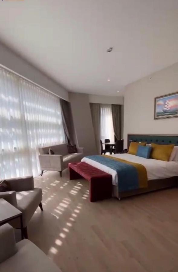 Cher Hotel & Spa Taksim Istanbul Exterior foto A bedroom at the hotel