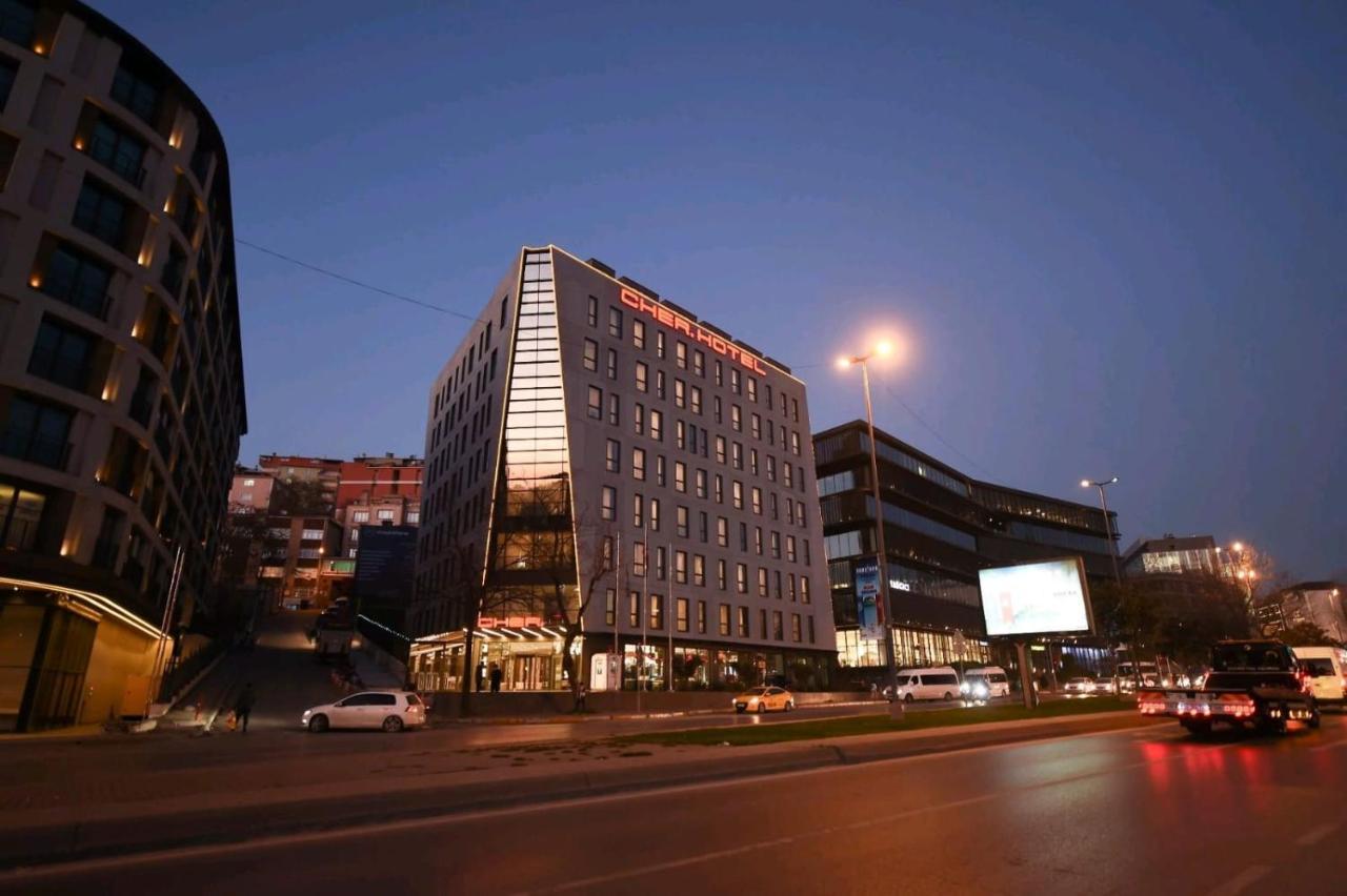 Cher Hotel & Spa Taksim Istanbul Exterior foto The hotel at night