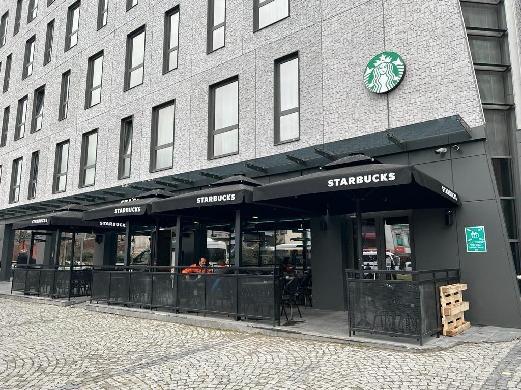 Cher Hotel & Spa Taksim Istanbul Exterior foto Starbucks in Helsinki, Finland